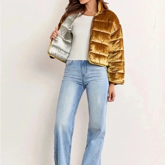 Stoosh Velvet Bomber Jacket Size M - Picture 2 of 8